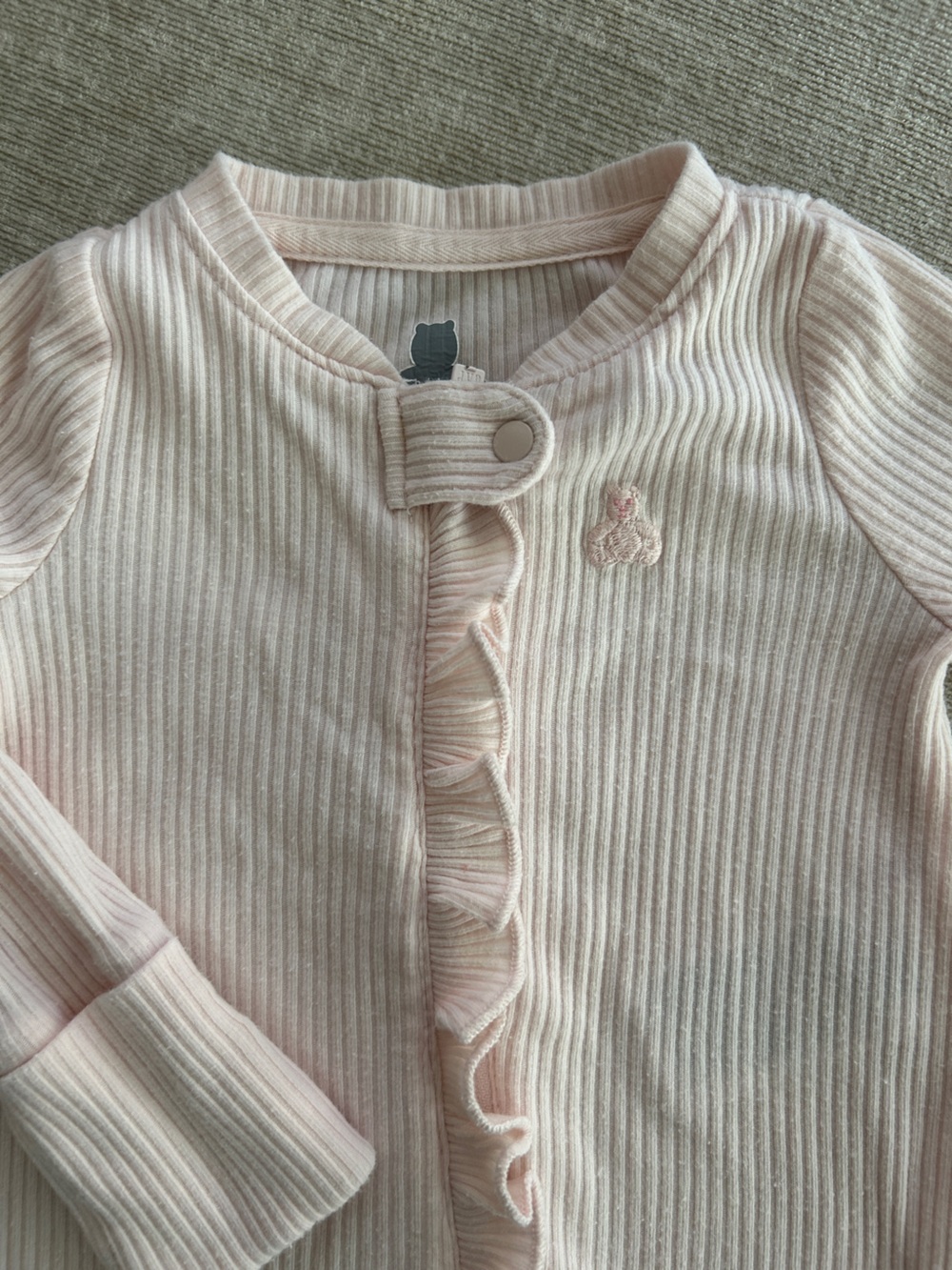 Baby GAP - Soft Pink Ribbed Ruffle Footed One-Piece Pajama - Picture 2 of 4